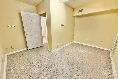 Propiedad comercial en alquiler en Kissimmee, Florida № 1616388 - foto 28