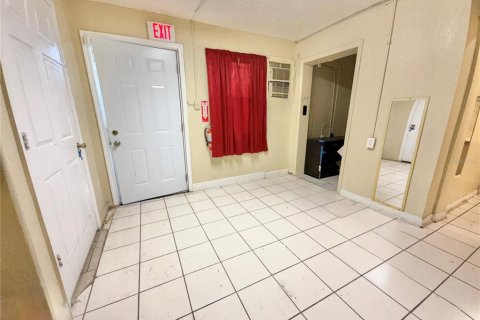 Propiedad comercial en alquiler en Kissimmee, Florida № 1616388 - foto 17