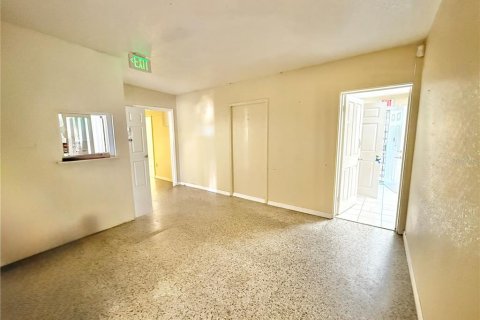 Propiedad comercial en alquiler en Kissimmee, Florida № 1616388 - foto 7