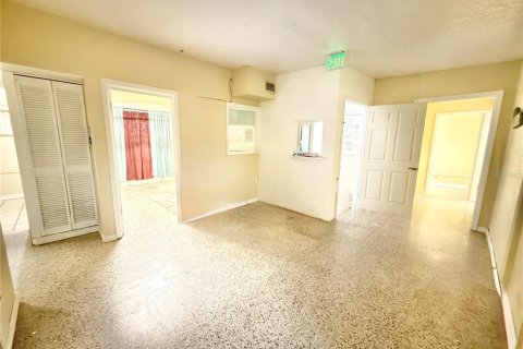 Propiedad comercial en alquiler en Kissimmee, Florida № 1616388 - foto 6