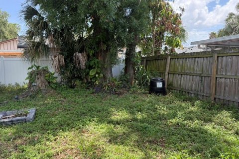 House in Tampa, Florida 3 bedrooms, 115.94 sq.m. № 2140411 - photo 5