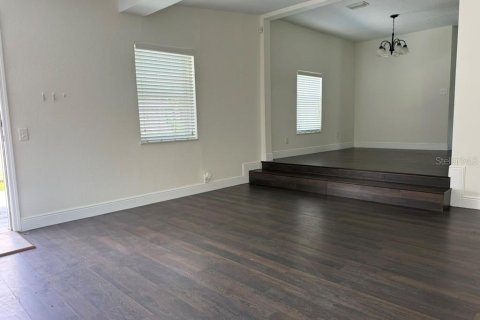 House in Tampa, Florida 3 bedrooms, 115.94 sq.m. № 2140411 - photo 7