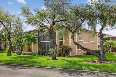 Copropriété à vendre à Tamarac, Floride: 2 chambres, 76.83 m2 № 2087525 - photo 5