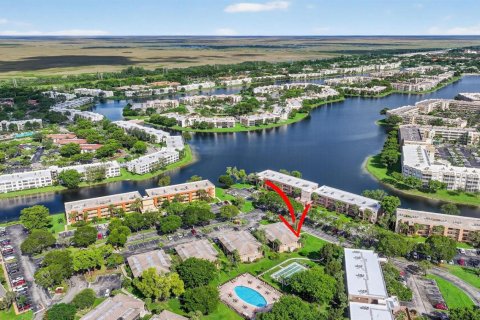 Copropriété à vendre à Tamarac, Floride: 2 chambres, 76.83 m2 № 2087525 - photo 4