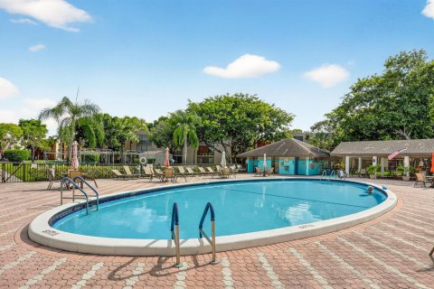 Copropriété à vendre à Tamarac, Floride: 2 chambres, 76.83 m2 № 2087525 - photo 30