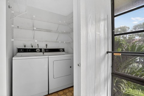 Copropriété à vendre à Tamarac, Floride: 2 chambres, 76.83 m2 № 2087525 - photo 24
