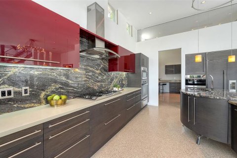 Купить виллу или дом в Сарасота, Флорида 8 комнат, 661.09м2, № 2430420 - фото 20