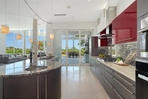 Купить виллу или дом в Сарасота, Флорида 8 комнат, 661.09м2, № 2430420 - фото 21