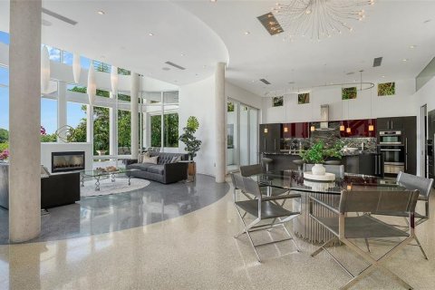 Купить виллу или дом в Сарасота, Флорида 8 комнат, 661.09м2, № 2430420 - фото 10