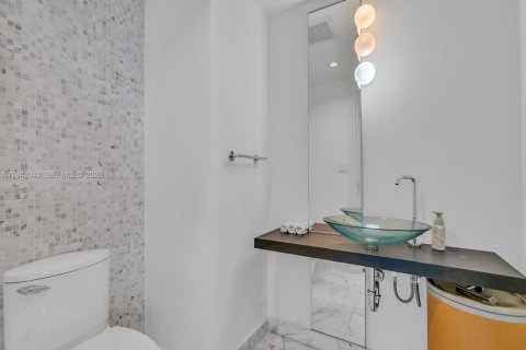 Copropriété à vendre à Miami, Floride: 2 chambres, 116.59 m2 № 1999601 - photo 8