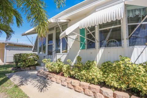 Снять в аренду квартиру в Хоб-Саунд, Флорида 2 спальни, 97.36м2, № 1951721 - фото 3