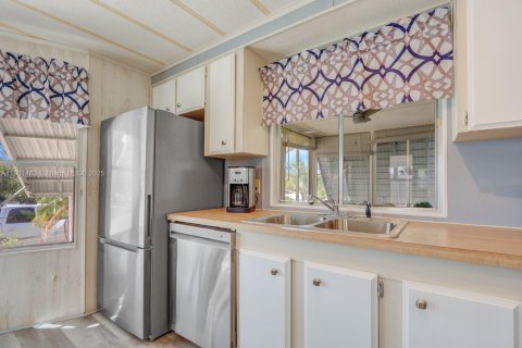 Снять в аренду квартиру в Хоб-Саунд, Флорида 2 спальни, 97.36м2, № 1951721 - фото 15