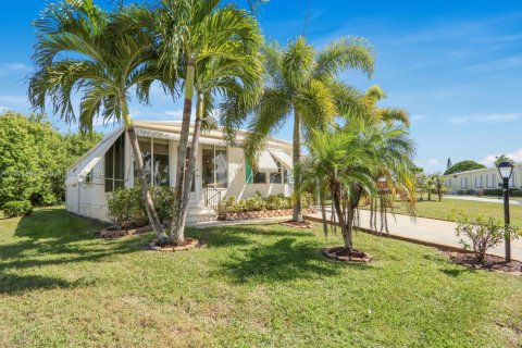 Снять в аренду квартиру в Хоб-Саунд, Флорида 2 спальни, 97.36м2, № 1951721 - фото 1