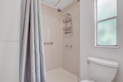 Снять в аренду квартиру в Хоб-Саунд, Флорида 2 спальни, 97.36м2, № 1951721 - фото 24