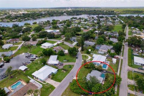 House in Nokomis, Florida 2 bedrooms, 121.14 sq.m. № 2234598 - photo 30