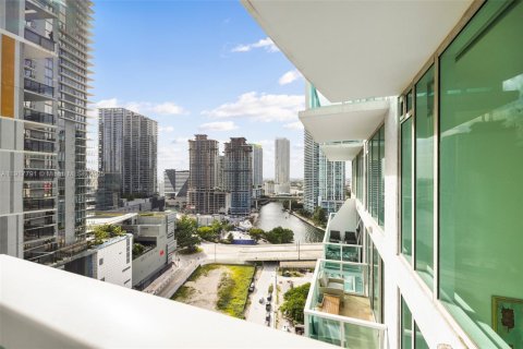 Condominio en venta en Miami, Florida, 2 dormitorios, 133.87 m2 № 1972418 - foto 2