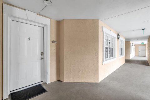 Condo in Four Corners, Florida, 3 bedrooms  № 1590466 - photo 3