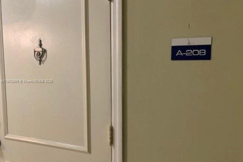 Снять в аренду кондоминиум в Форт-Лодердейл, Флорида 1 спальня, 63.64м2, № 1954793 - фото 26