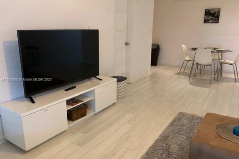 Снять в аренду кондоминиум в Форт-Лодердейл, Флорида 1 спальня, 63.64м2, № 1954793 - фото 19