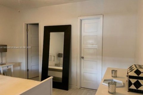 Снять в аренду кондоминиум в Форт-Лодердейл, Флорида 1 спальня, 63.64м2, № 1954793 - фото 20