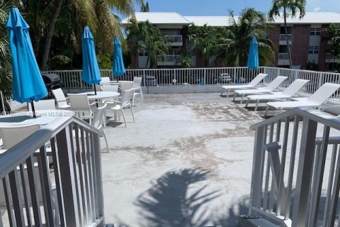 Снять в аренду кондоминиум в Форт-Лодердейл, Флорида 1 спальня, 63.64м2, № 1954793 - фото 27