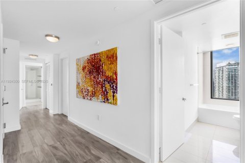 Купить кондоминиум в Майами, Флорида 2 спальни, 121.79м2, № 1982738 - фото 8