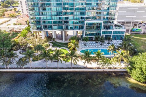 Купить кондоминиум в Майами, Флорида 2 спальни, 121.79м2, № 1982738 - фото 22