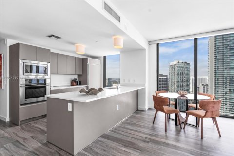 Купить кондоминиум в Майами, Флорида 2 спальни, 121.79м2, № 1982738 - фото 3