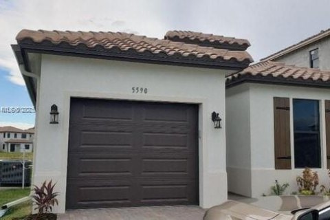 House in Ave Maria, Florida 3 bedrooms № 2013153