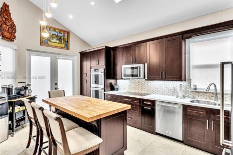 Купить виллу или дом в Мирамар, Флорида 4 спальни, 222.13м2, № 1998259 - фото 10