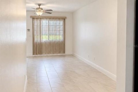 Appartement à louer à Clermont, Floride: 3 chambres, 90.21 m2 № 2349797 - photo 7