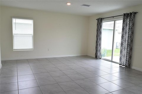 House in Riverview, Florida 4 bedrooms, 216.28 sq.m. № 2403718 - photo 4