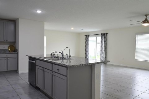 House in Riverview, Florida 4 bedrooms, 216.28 sq.m. № 2403718 - photo 14