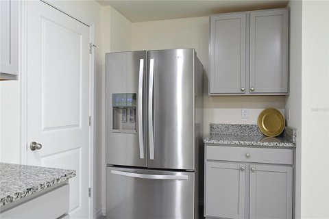 House in Riverview, Florida 4 bedrooms, 216.28 sq.m. № 2403718 - photo 13