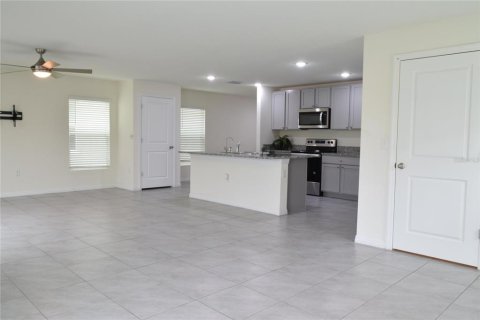 House in Riverview, Florida 4 bedrooms, 216.28 sq.m. № 2403718 - photo 2