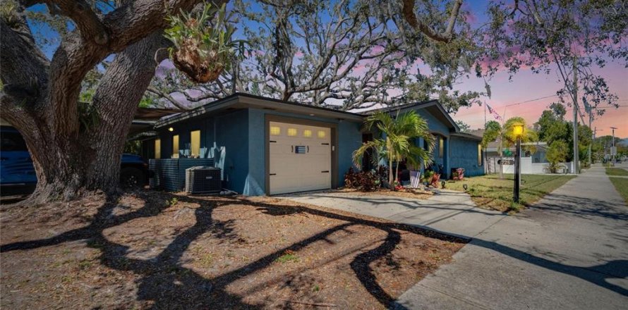 Villa ou maison à Safety Harbor, Floride 4 chambres, 170.75 m2 № 1572275