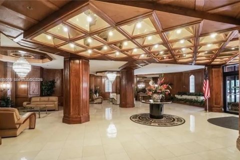 Copropriété à louer à Hallandale Beach, Floride: 1 chambre, 120.77 m2 № 2071854 - photo 2