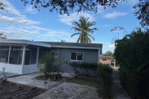 Купить виллу или дом в Майами, Флорида 3 спальни, 102.19м2, № 2008469 - фото 25