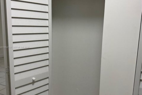 Купить виллу или дом в Майами, Флорида 3 спальни, 102.19м2, № 2008469 - фото 18