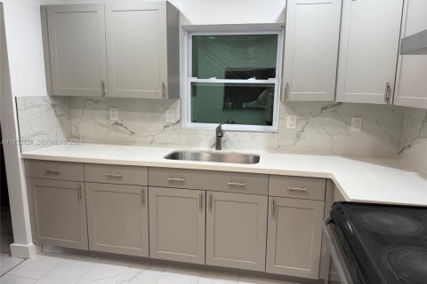 Купить виллу или дом в Майами, Флорида 3 спальни, 102.19м2, № 2008469 - фото 7