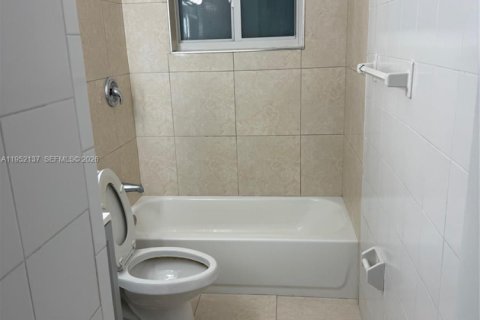 Купить виллу или дом в Майами, Флорида 3 спальни, 102.19м2, № 2008469 - фото 21