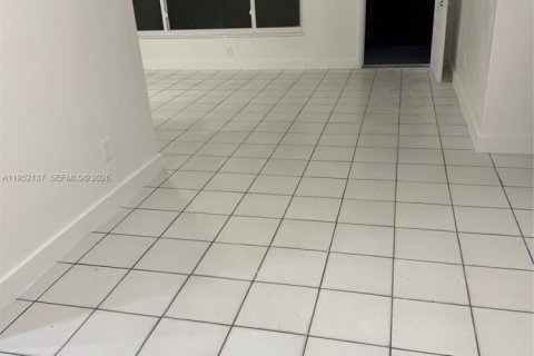 Купить виллу или дом в Майами, Флорида 3 спальни, 102.19м2, № 2008469 - фото 12