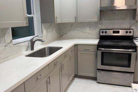 Купить виллу или дом в Майами, Флорида 3 спальни, 102.19м2, № 2008469 - фото 8