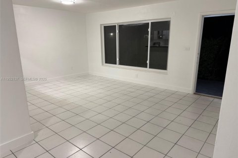 Купить виллу или дом в Майами, Флорида 3 спальни, 102.19м2, № 2008469 - фото 11