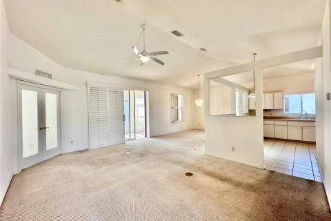 House in Ocala, Florida 3 bedrooms, 139.26 sq.m. № 2220522 - photo 15
