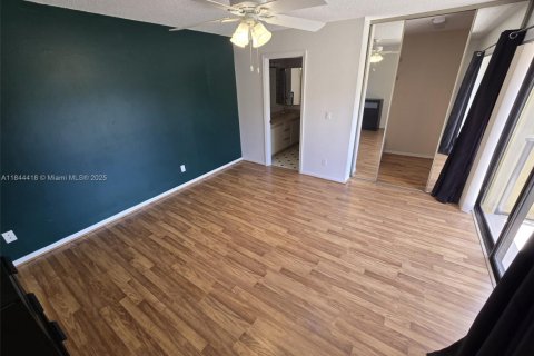 Condominio en venta en Orlando, Florida, 2 dormitorios № 1962569 - foto 6