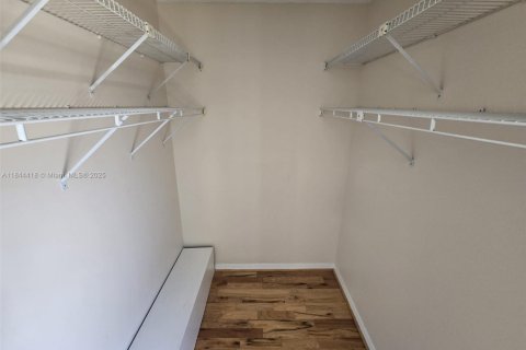 Condominio en venta en Orlando, Florida, 2 dormitorios № 1962569 - foto 2