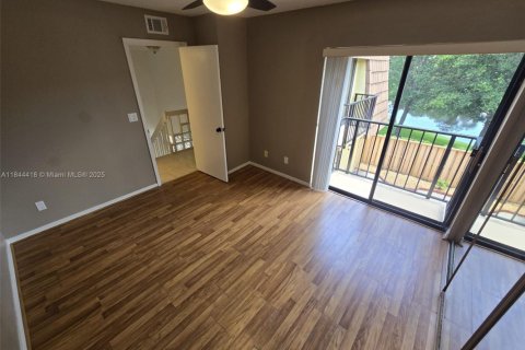 Condominio en venta en Orlando, Florida, 2 dormitorios № 1962569 - foto 10