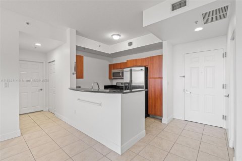 Apartment in Miami, Florida 2 bedrooms, 92.9 sq.m. № 1792403 - photo 9