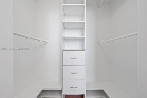 Apartment in Miami, Florida 2 bedrooms, 92.9 sq.m. № 1792403 - photo 19